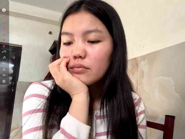 MagdalenaAlouf webcam