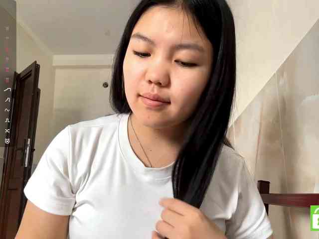 MagdalenaAlouf webcam