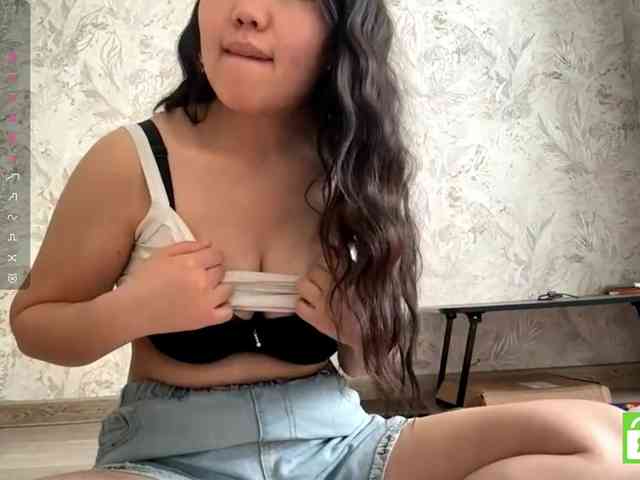 MagdalenaAlouf webcam