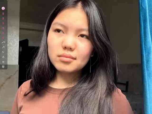 MagdalenaAlouf webcam