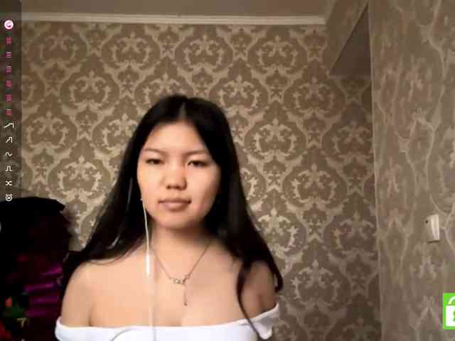 MagdalenaAlouf webcam