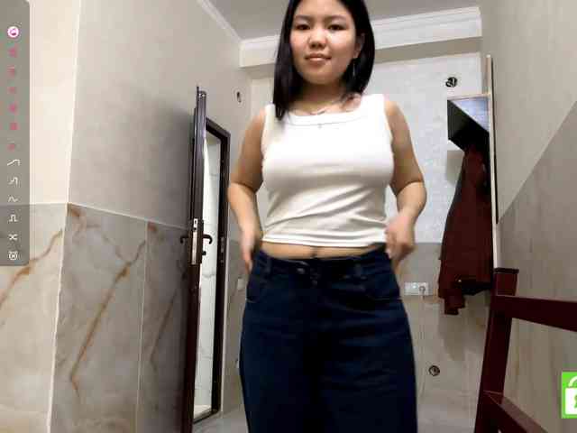 MagdalenaAlouf webcam