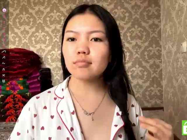 MagdalenaAlouf webcam