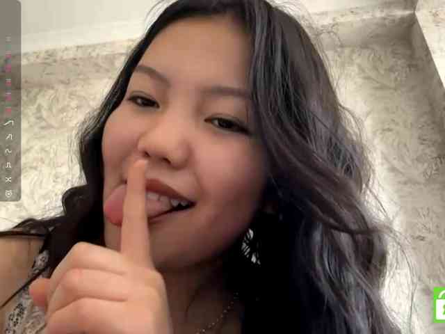 MagdalenaAlouf webcam