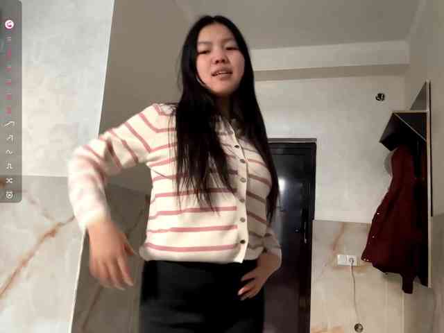 MagdalenaAlouf webcam