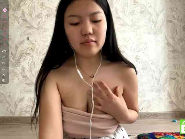 MagdalenaAlouf webcam