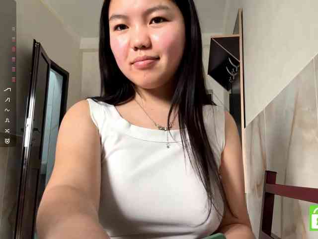 MagdalenaAlouf webcam