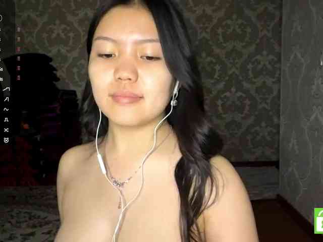 MagdalenaAlouf webcam