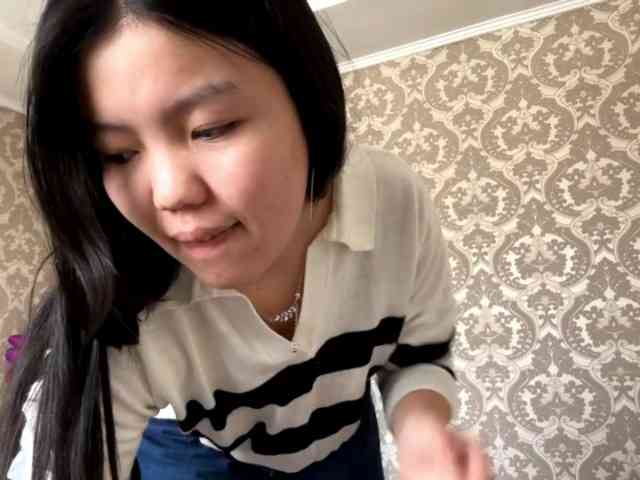 MagdalenaAlouf webcam