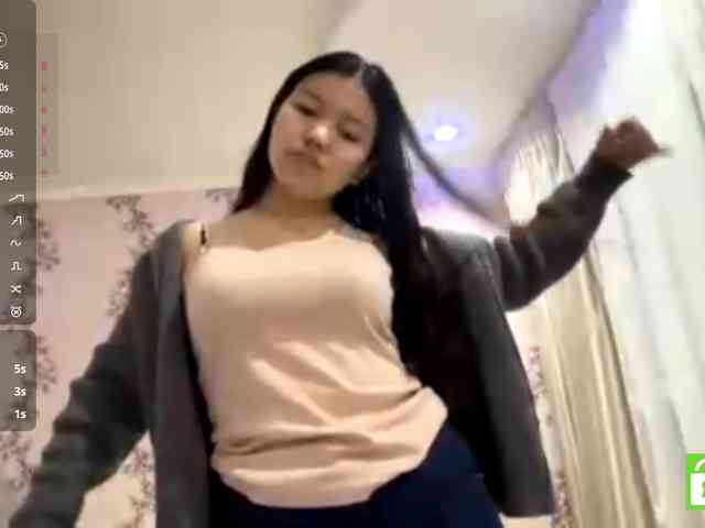 MagdalenaAlouf webcam