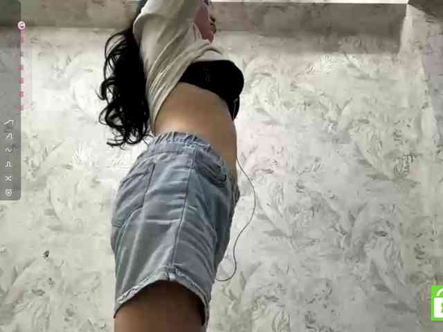 MagdalenaAlouf webcam