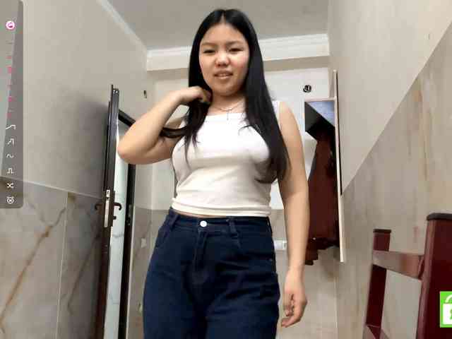 MagdalenaAlouf webcam