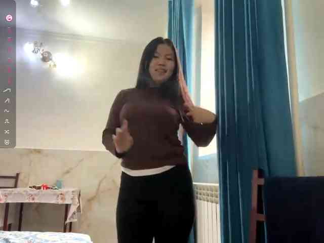 MagdalenaAlouf webcam