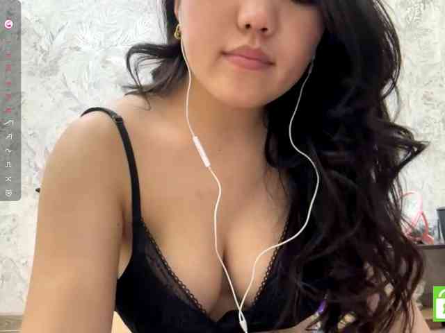 MagdalenaAlouf webcam