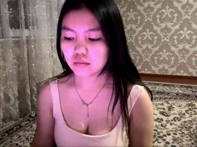 MagdalenaAlouf webcam