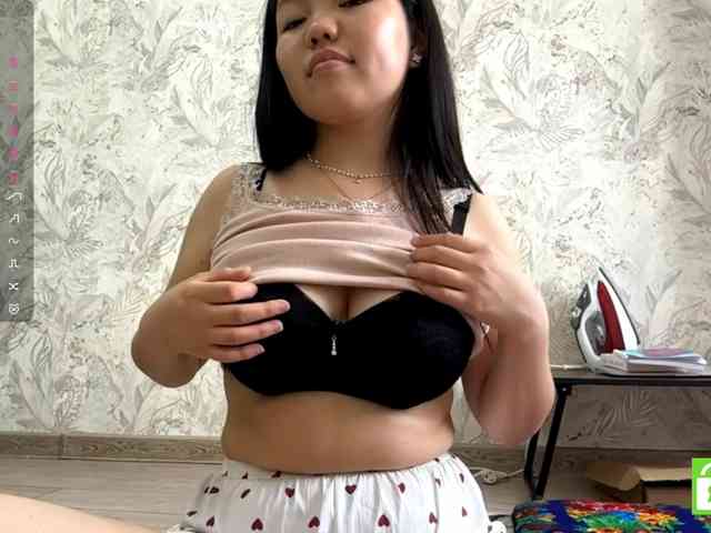 MagdalenaAlouf webcam