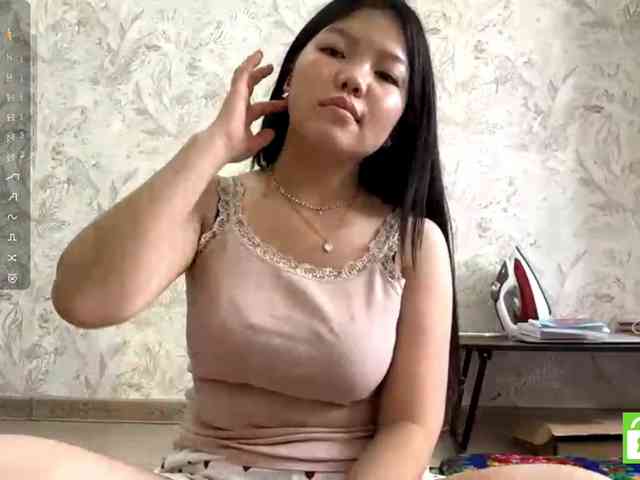 MagdalenaAlouf webcam