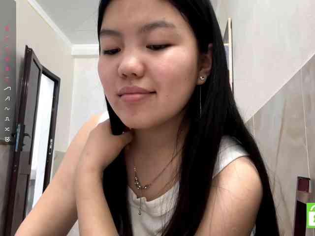 MagdalenaAlouf webcam