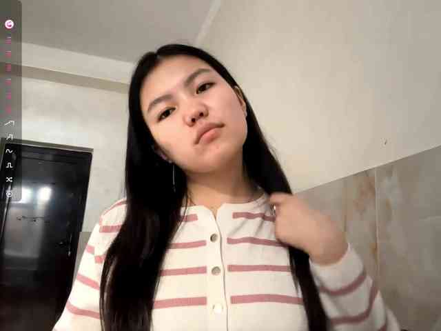 MagdalenaAlouf webcam