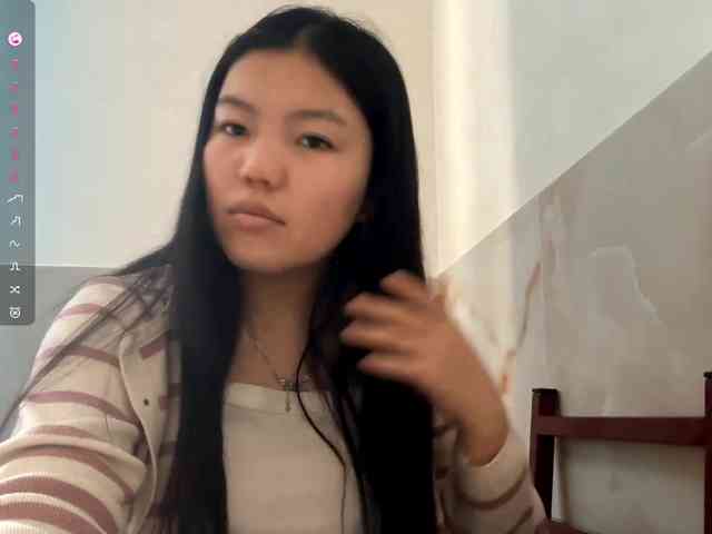 MagdalenaAlouf webcam