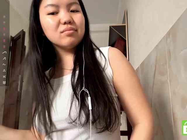 MagdalenaAlouf webcam