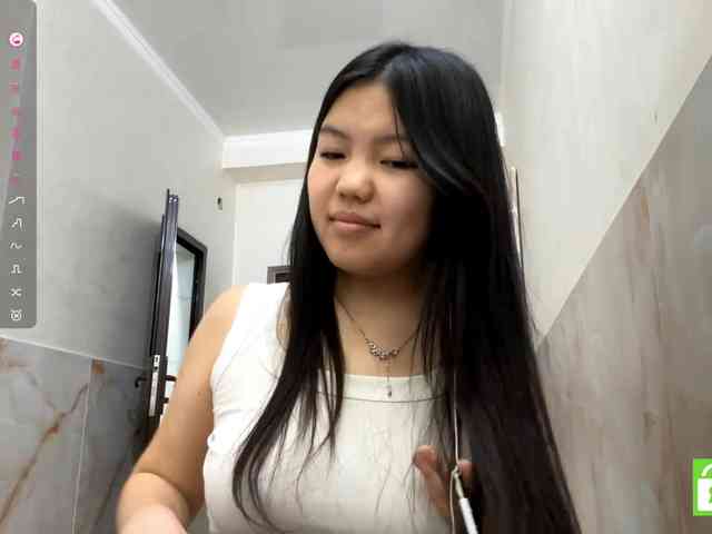 MagdalenaAlouf webcam