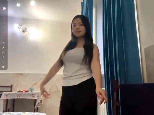 MagdalenaAlouf webcam