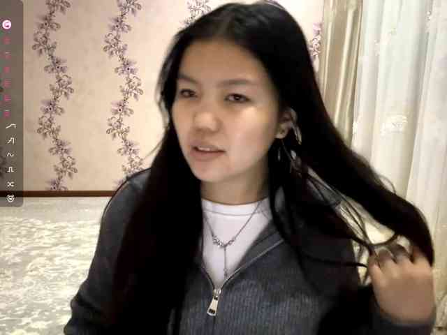 MagdalenaAlouf webcam