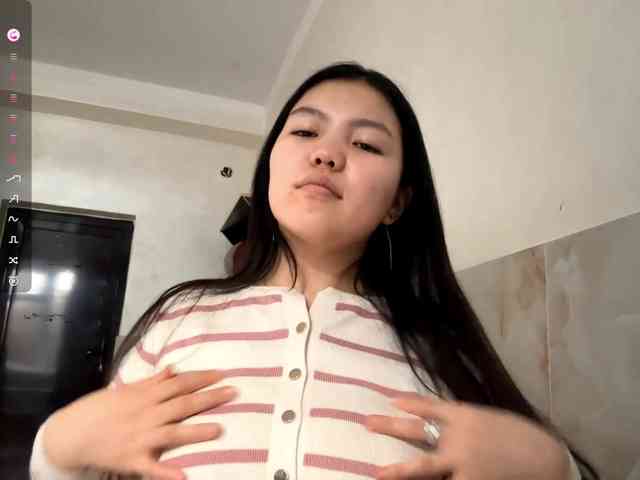 MagdalenaAlouf webcam