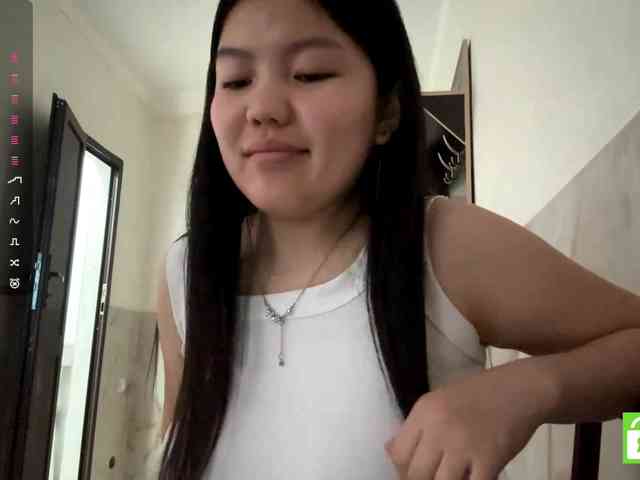 MagdalenaAlouf webcam