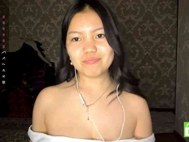 MagdalenaAlouf webcam