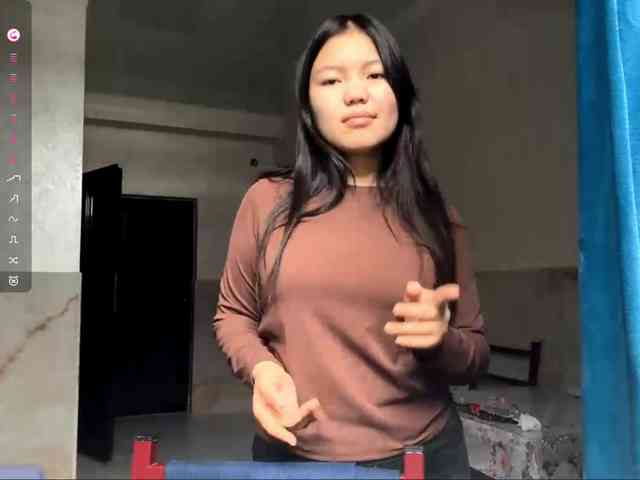 MagdalenaAlouf webcam