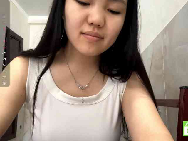 MagdalenaAlouf webcam