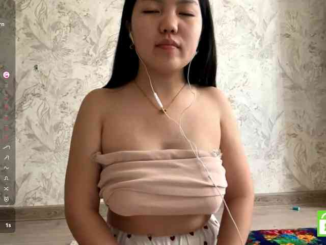 MagdalenaAlouf webcam