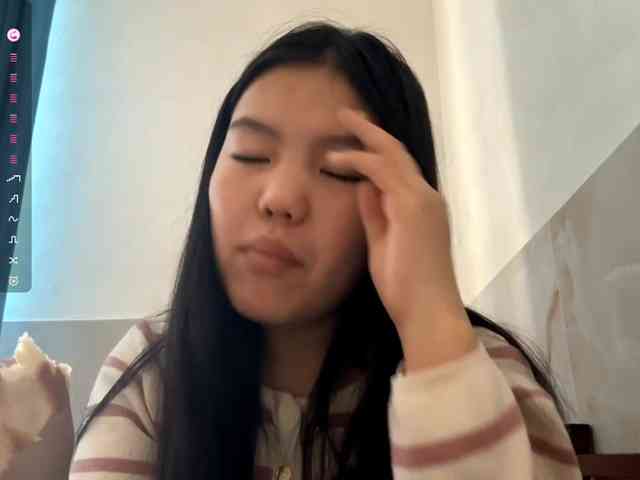 MagdalenaAlouf webcam