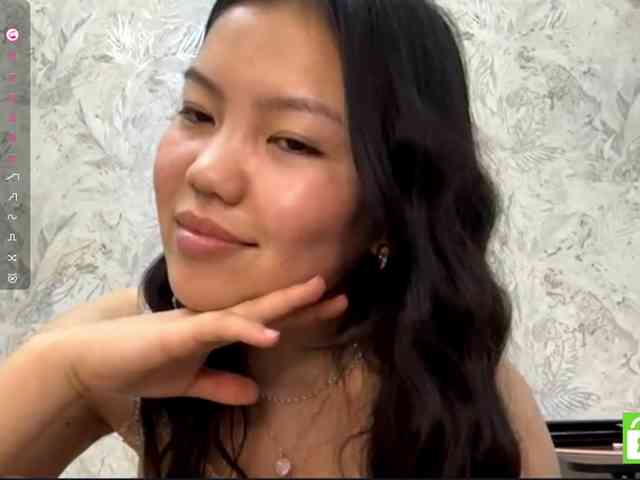 MagdalenaAlouf webcam