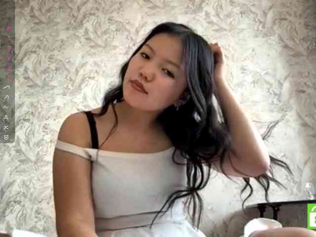 MagdalenaAlouf webcam