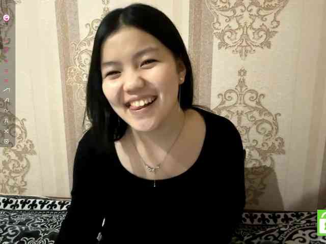 MagdalenaAlouf webcam