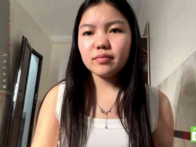 MagdalenaAlouf webcam