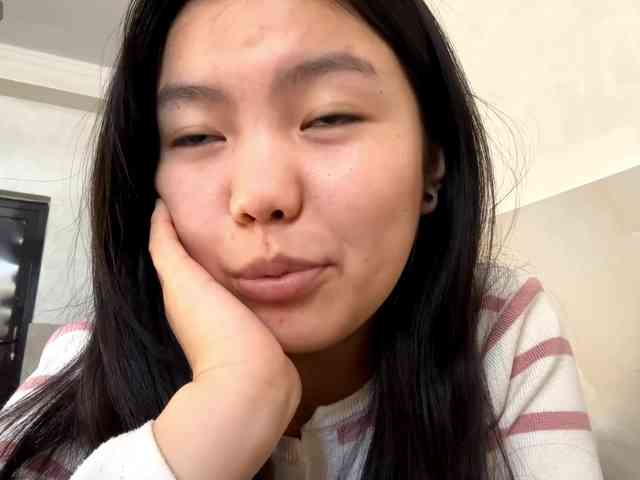 MagdalenaAlouf webcam