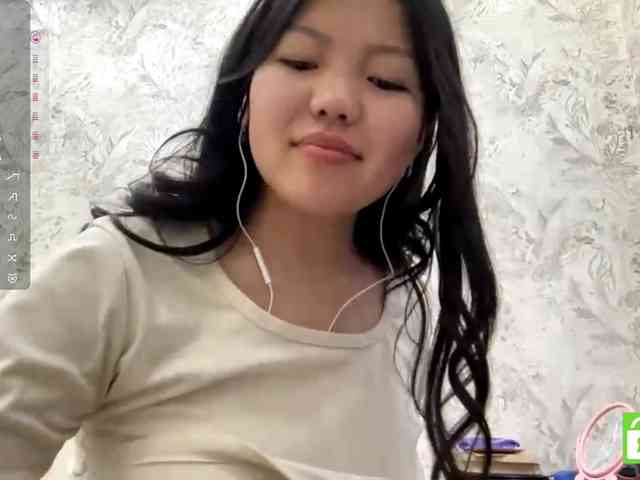 MagdalenaAlouf webcam