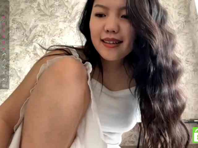 MagdalenaAlouf webcam