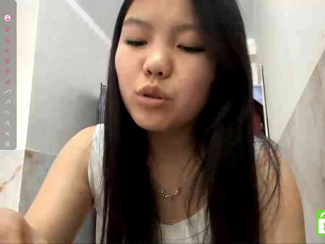 MagdalenaAlouf webcam