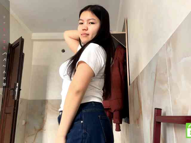 MagdalenaAlouf webcam