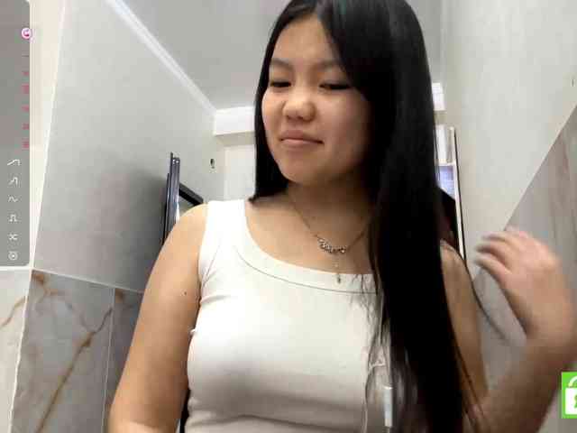 MagdalenaAlouf webcam