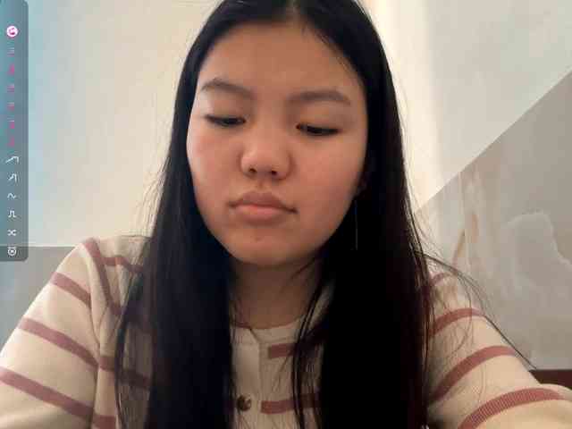 MagdalenaAlouf webcam