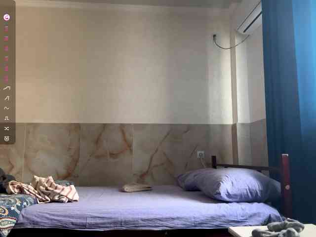 MagdalenaAlouf webcam