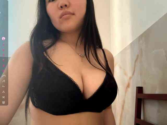 MagdalenaAlouf webcam