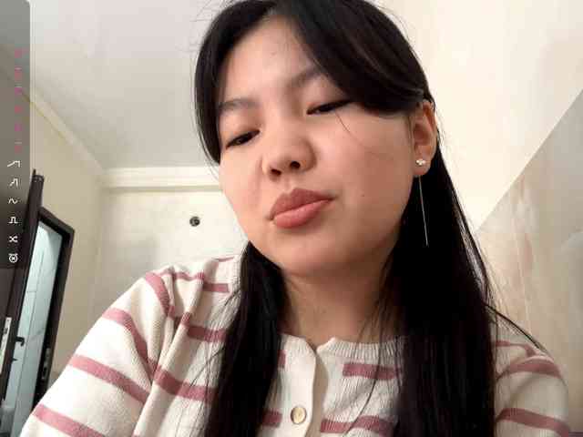 MagdalenaAlouf webcam