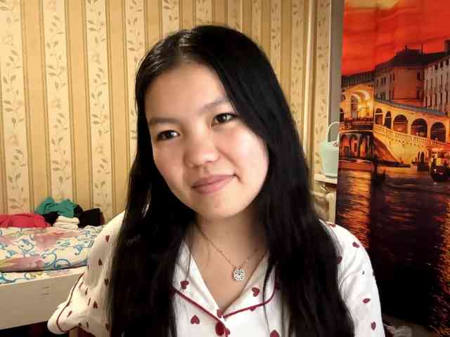 MagdalenaAlouf webcam